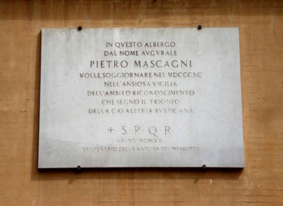 Roma - Lapide dedicata al soggiorno di Mascagni.jpg