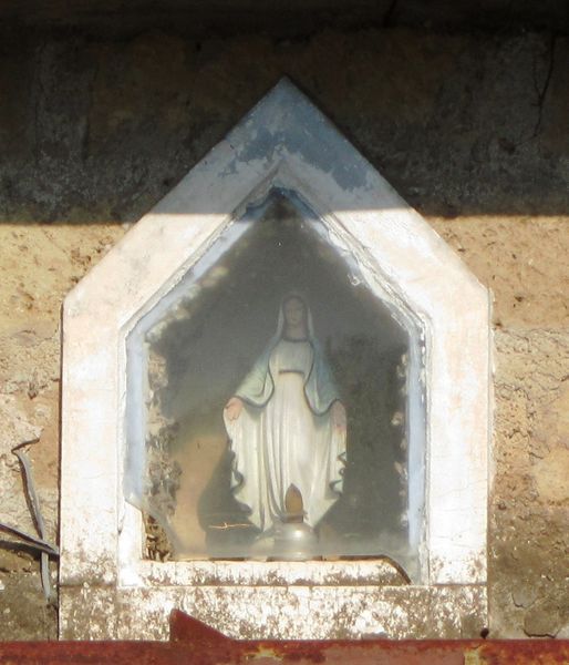 File:Roma - edicola votiva 104.jpg