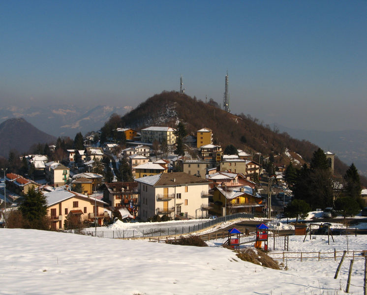 File:Roncola - Panorama.jpg