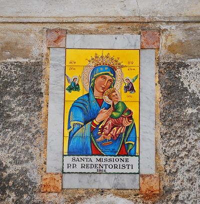 Rotonda - Cappella S. Missione Redentoristi - epigrafe sotto il mosaico.jpg