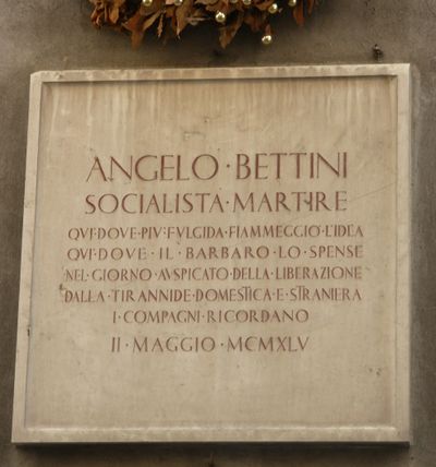 Rovereto - Lapide ad Angelo Bettini.jpg