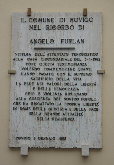 Rovigo - Angelo Furlan - Si trova in Via Mazzini..jpg