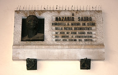 Rovigo - Nazario Sauro - Sulla torre civica comunale sotto i portici di piazza Vittorio Emanuele II.jpg