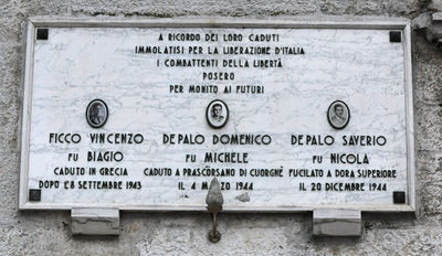Ruvo di Puglia - a Picca e De Palo d. e De Palo S..jpg