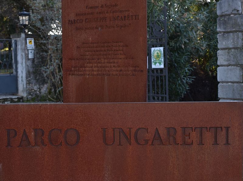 File:Sagrado - Parco Ungaretti - Entrata.jpg