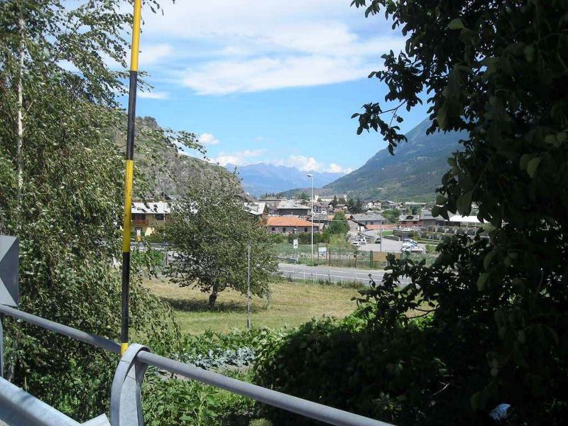 File:Saint-Pierre - Scorcio.jpg