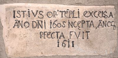 San Marco la Catola - Lapide su un concio della facciata della Chiesa Madre di S. Nicola.jpg