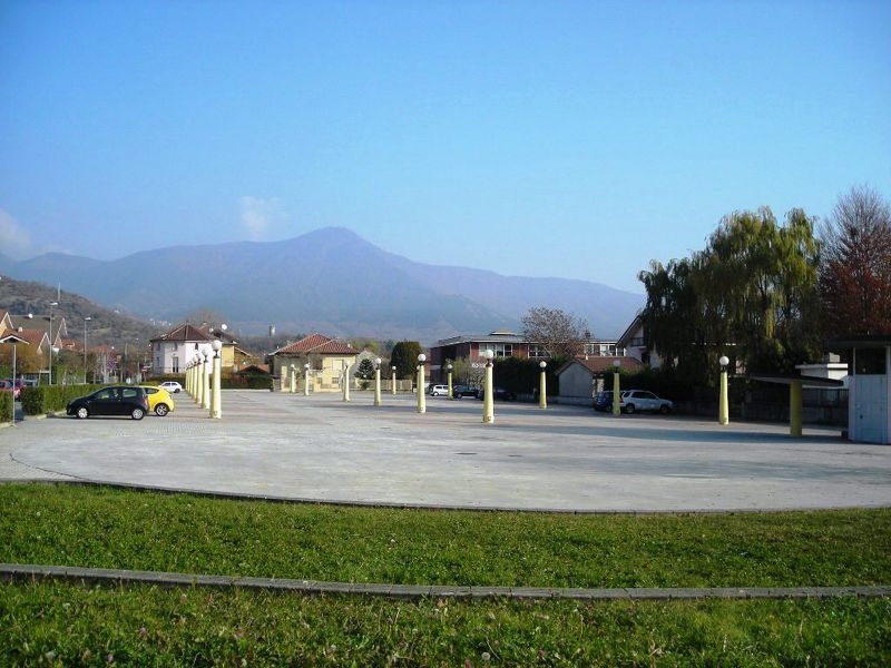 File:Sant'Ambrogio di Torino - Piazza della Repubblica (2).jpg