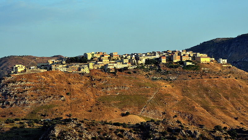 File:Sant'Angelo Muxaro - Panorama.jpg
