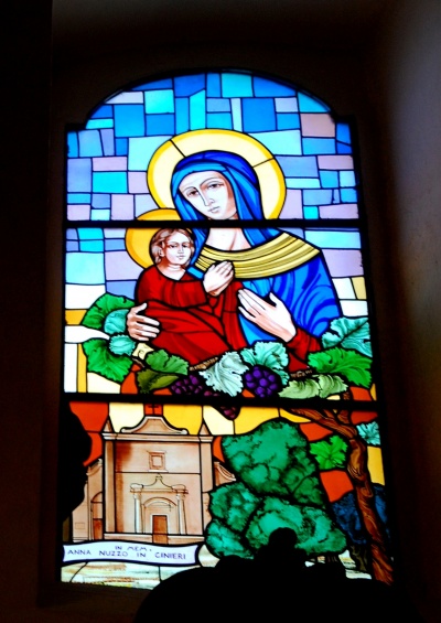 Sava - Vetrata istoriata - interno della Chiesa Madre.jpg