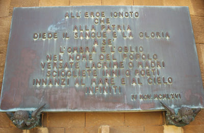 Siracusa - Siracusa lapide commemorativa al milite ignoto - Siracusa esterno chiesa del Pantheon.jpg