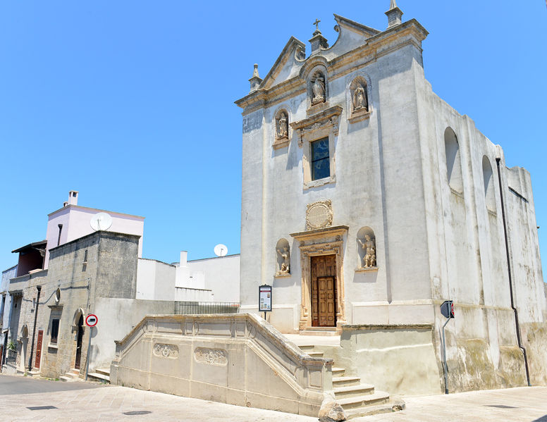 File:Specchia - Chiesa della Assunta.jpg