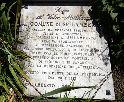 Spilamberto - Lapide sotto il Monumento.jpg
