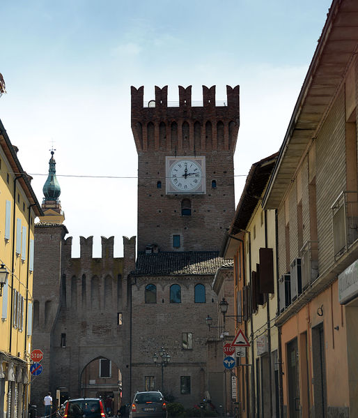 File:Spilamberto - Torrione 2.jpg