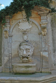 Spoleto - Piazza - al Papa Clemente XII.jpg