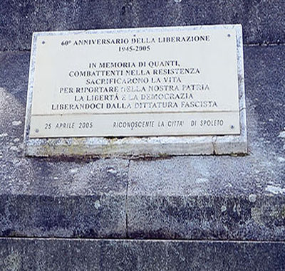 Spoleto - agli Eroi della Patria 3.jpg