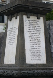 Terzigno - Colonna spezzata - Base lato A.jpg