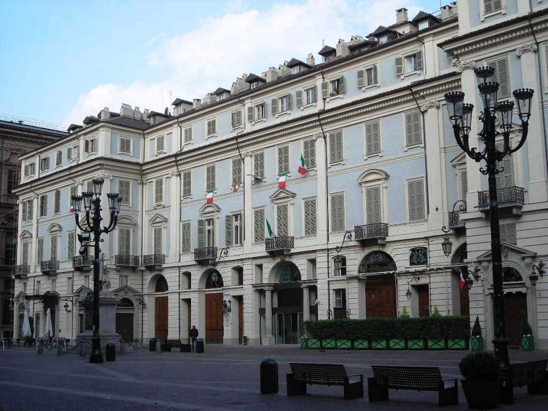 File:Torino - Teatro Carignano.jpg
