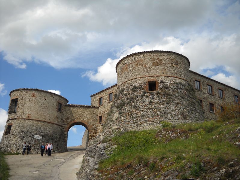 File:Torriana-Rocca.jpg