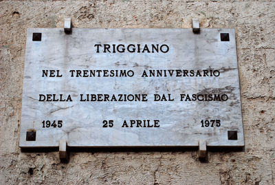 Triggiano - Piazza Vittorio Veneto - 30° anniv. liberazione fascismo.jpg