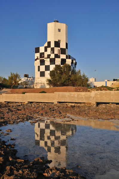 File:Ugento - Il Faro.jpg