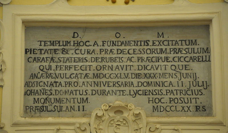 File:Ugento - nel Duomo.jpg