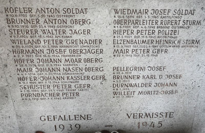 Valdaora - Lapide Cappella San Michele.jpg