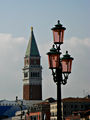 Venezia - Campanile e lampione.jpg