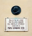 Venezia - Lapide dedicata a PAPA GIOVANNI XXIII - Piazetta dei Leoni.jpg