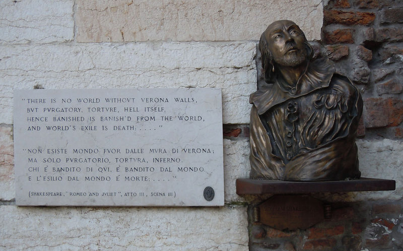File:Verona - Lapide a Shakespeare.jpg
