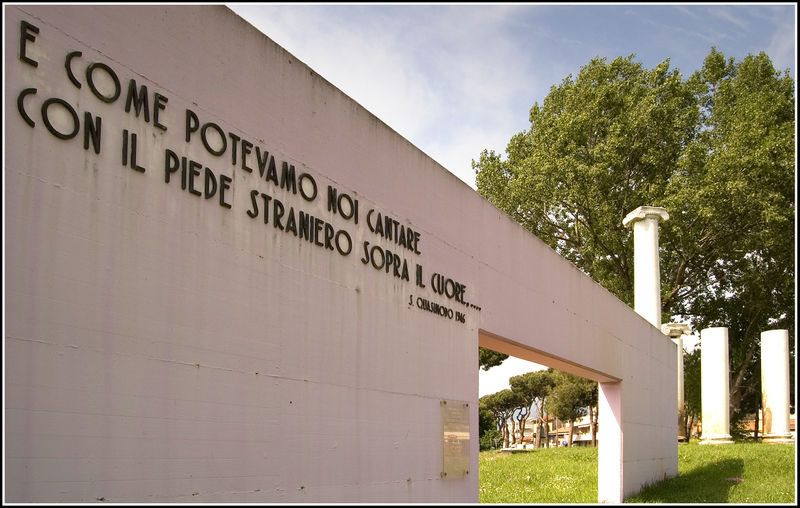 File:Viareggio - Salvatore Quasimodo.jpg