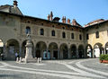 Vigevano - Piazza Ducale4.jpg