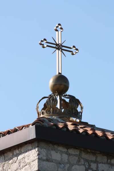 File:Vinchiaturo - Chiesa 4.jpg