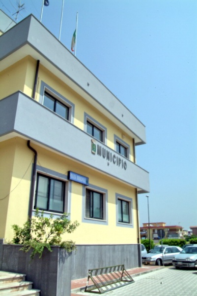 File:Volla - Municipio.jpg